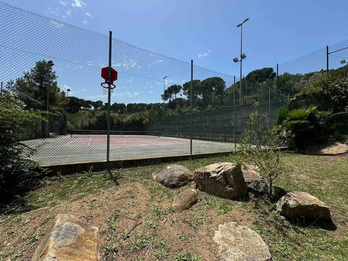 Cala Bona - Beachfront Apartment Blanes